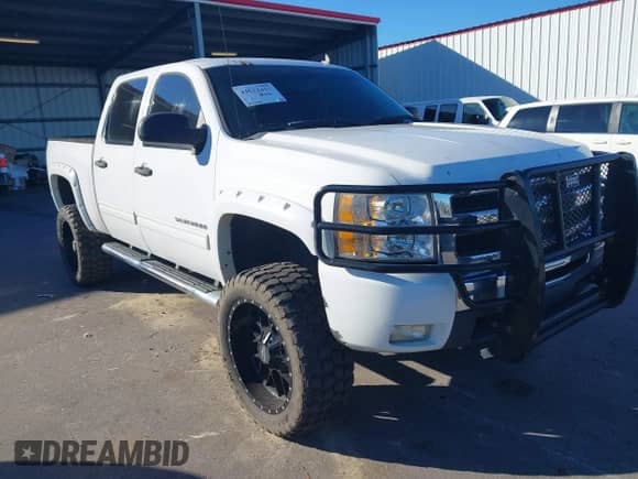 2010 Chevrolet Silverado 1500 LT с VIN 3GCXKSE27AG175213, выставлен на аукционе IAAI как лот 41622417 с пробегом 247 053 миль миль и . История ставок и продаж доступна на DreamBid. Изображение 1.