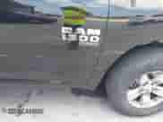 2024 Ram 1500 SLT z VIN 1C6RR6GG4RS123036, wystawiony jako IAAI lot #42356146 z przebiegiem 38 557 mil mil oraz . Historia ofert i sprzedaży dostępna na DreamBid. Obrazek 18.