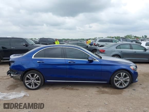 ✅ 2017 Mercedes-Benz C 300 • VIN: 55SWF4JB0HU202316 • Лот: 42139505. Опубликован ранее на IAAI с пробегом 88 514 миль. Бесплатный доступ к архиву аукционных продаж из США и подробный отчёт об истории автомобиля на DreamBid. Изображение 13.