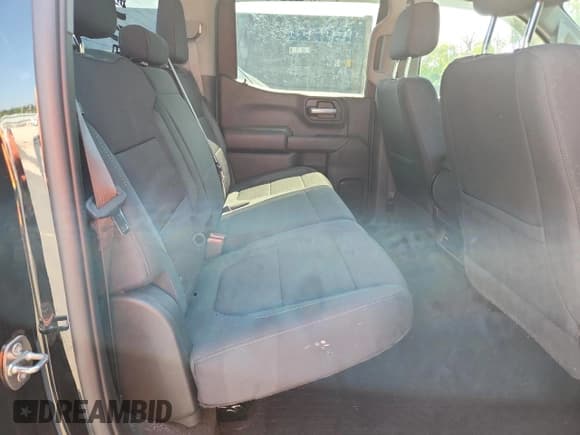 ✅ 2022 Chevrolet Silverado 1500 Custom • VIN: 3GCPYBEK8NG194146 • Lot: 64076555. Wystawiony na Copart z przebiegiem 61 096 mil. Bezpłatny archiwum sprzedaży aukcyjnych z USA i szczegółowy raport historii pojazdu na DreamBid. Zdjęcie 10.