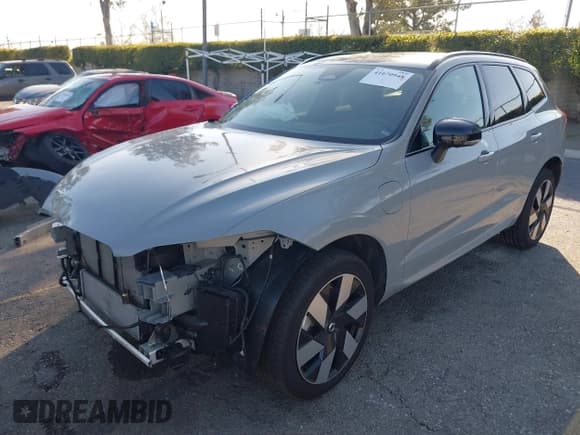 ✅ 2024 Volvo XC60 Plus Dark Theme • VIN: YV4H60DL6R1846806 • Lot: 41670948. Listed on IAAI with Not provided. Free auction sales archive from the USA and detailed vehicle history report at DreamBid. Image 2.