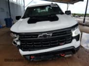 ✅ 2022 Chevrolet Silverado 1500 LT Trail Boss • VIN: 3GCUDFED0NG636764 • Lot: 81686025. Wystawiony na Copart z przebiegiem 39 839 mil. Bezpłatny archiwum sprzedaży aukcyjnych z USA i szczegółowy raport historii pojazdu na DreamBid. Zdjęcie 5.