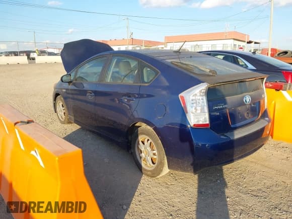 ✅ 2010 Toyota Prius IV • VIN: JTDKN3DU8A0032673 • Lot: 43722461. Listed on IAAI with 167,053 mi. Free auction sales archive from the USA and detailed vehicle history report at DreamBid. Image 3.