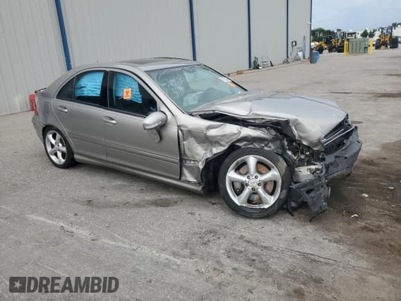 ✅ 2006 Mercedes-Benz C 230 Sport • VIN: WDBRF52H56F809729 • Lot: 90547605. Wystawiony na Copart z przebiegiem 127 488 mil. Bezpłatny archiwum sprzedaży aukcyjnych z USA i szczegółowy raport historii pojazdu na DreamBid. Zdjęcie 4.