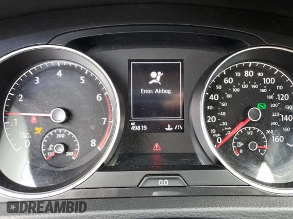 ✅ 2018 Volkswagen Golf S • VIN: 3VWH17AU2JM768858 • Lot: 69208395. Listed on Copart with 49,819 mi. Free auction sales archive from the USA and detailed vehicle history report at DreamBid. Image 9.