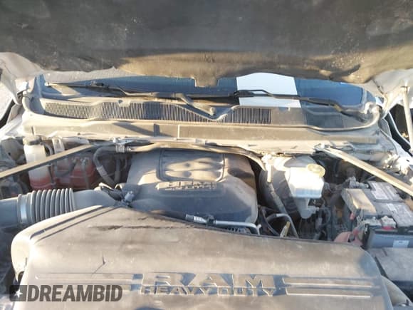 ✅ 2022 Ram 2500 Tradesman • VIN: 3C6UR5HJ2NG149795 • Lot: 43541356. Wystawiony na IAAI z przebiegiem 128 180 mil. Bezpłatny archiwum sprzedaży aukcyjnych z USA i szczegółowy raport historii pojazdu na DreamBid. Zdjęcie 10.