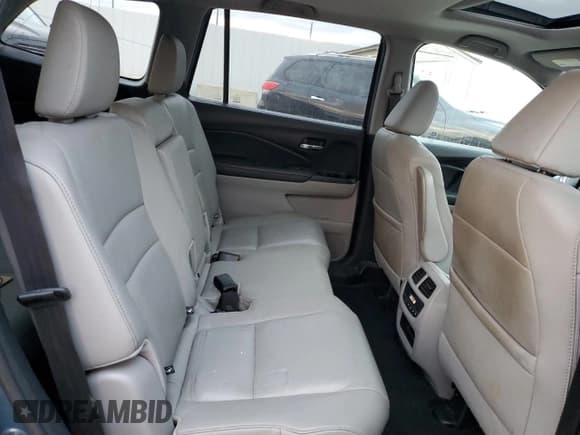 ✅ 2017 Honda Pilot EX-L • VIN: 5FNYF6H74HB027883 • Lot: 84881035. Listed on Copart with 194,864 mi. Free auction sales archive from the USA and detailed vehicle history report at DreamBid. Image 11.