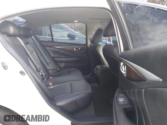 ✅ 2018 Infiniti Q50 Sport • VIN: JN1EV7AP1JM353081 • Lot: 43629948. Listed on IAAI with 84,349 mi. Free auction sales archive from the USA and detailed vehicle history report at DreamBid. Image 8.