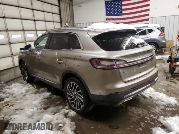 ✅ 2020 Lincoln Nautilus Reserve • VIN: 2LMPJ8K96LBL25616 • Lot: 44216093. Wystawiony na Copart z przebiegiem 15 511 mil. Bezpłatny archiwum sprzedaży aukcyjnych z USA i szczegółowy raport historii pojazdu na DreamBid. Zdjęcie 2.