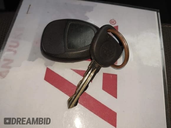 ✅ 2017 Chevrolet Traverse LT • VIN: 1GNKRGKD5HJ162145 • Lot: 43252658. Wystawiony na IAAI z przebiegiem 99 411 mil. Bezpłatny archiwum sprzedaży aukcyjnych z USA i szczegółowy raport historii pojazdu na DreamBid. Zdjęcie 11.