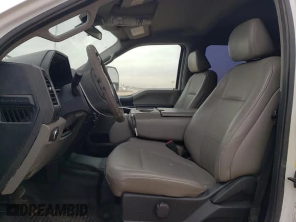 ✅ 2022 Ford F-350 XL • VIN: 1FD8W3HT5NEC92798 • Лот: 47594505. Опубликован ранее на Copart с пробегом 98 801 миль. Бесплатный доступ к архиву аукционных продаж из США и подробный отчёт об истории автомобиля на DreamBid. Изображение 7.