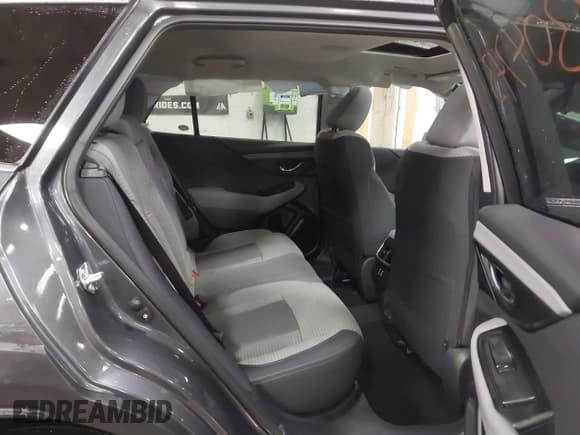 ✅ 2025 Subaru Outback Premium • VIN: 4S4BTAFC8S3236125 • Lot: 43304743. Wystawiony na IAAI z przebiegiem 5 008 mil. Bezpłatny archiwum sprzedaży aukcyjnych z USA i szczegółowy raport historii pojazdu na DreamBid. Zdjęcie 8.