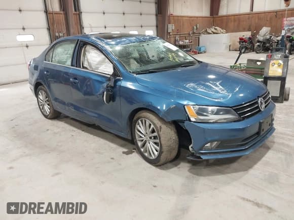 ✅ 2015 Volkswagen Jetta SE • VIN: 3VWD07AJ2FM315225 • Лот: 41929278. Опубликован ранее на IAAI с пробегом 127 240 миль. Бесплатный доступ к архиву аукционных продаж из США и подробный отчёт об истории автомобиля на DreamBid. Изображение 1.