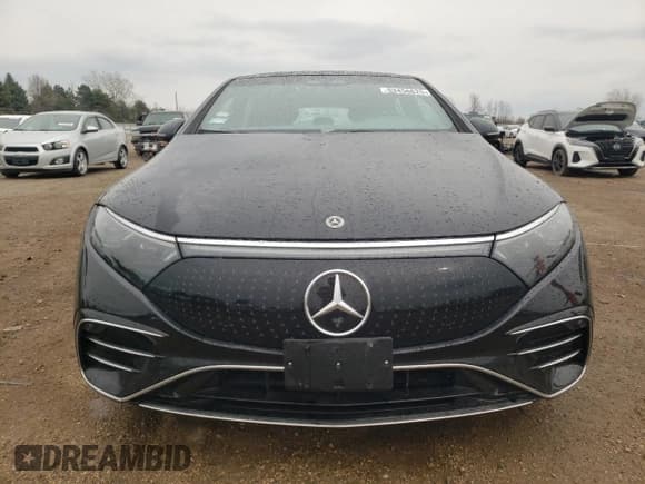 ✅ 2022 Mercedes-Benz EQS 580 • VIN: W1KCG4EB4NA020916 • Lot: 53456625. Listed on Copart with 10,182 mi. Free auction sales archive from the USA and detailed vehicle history report at DreamBid. Image 5.