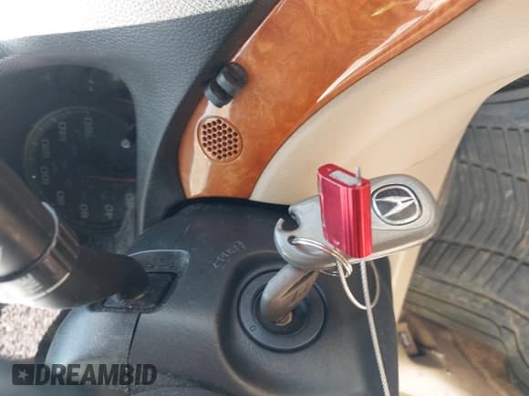 ✅ 2004 Acura TSX w/Navigation • VIN: JH4CL96984C001656 • Lot: 43173422. Listed on IAAI with 233,229 mi. Free auction sales archive from the USA and detailed vehicle history report at DreamBid. Image 11.