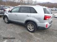 ✅ 2014 Kia Sorento LX • VIN: 5XYKTCA68EG538077 • Lot: 43697961. Wystawiony na IAAI z przebiegiem 144 776 mil. Bezpłatny archiwum sprzedaży aukcyjnych z USA i szczegółowy raport historii pojazdu na DreamBid. Zdjęcie 3.