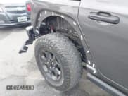 ✅ 2023 Jeep Wrangler • VIN: 1C4JJXN63PW690034 • Lot: 43345289. Wystawiony na IAAI z przebiegiem 19 186 mil. Bezpłatny archiwum sprzedaży aukcyjnych z USA i szczegółowy raport historii pojazdu na DreamBid. Zdjęcie 19.