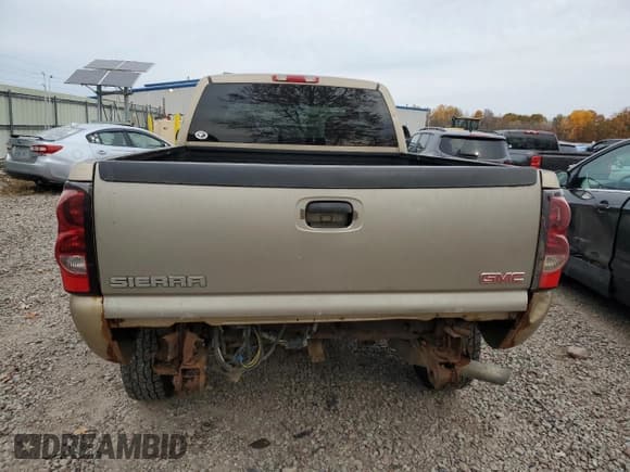 ✅ 2006 Chevrolet Silverado 2500HD Work Truck • VIN: 1GCHK29U76E173234 • Lot: 78098314. Wystawiony na Copart z przebiegiem 107 937 mil. Bezpłatny archiwum sprzedaży aukcyjnych z USA i szczegółowy raport historii pojazdu na DreamBid. Zdjęcie 6.