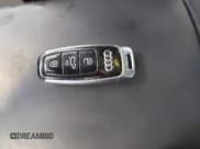 ✅ 2019 Audi e-tron Prestige • VIN: WA1VAAGE4KB006007 • Lot: 43886443. Wystawiony na IAAI z przebiegiem 40 764 mil. Bezpłatny archiwum sprzedaży aukcyjnych z USA i szczegółowy raport historii pojazdu na DreamBid. Zdjęcie 11.