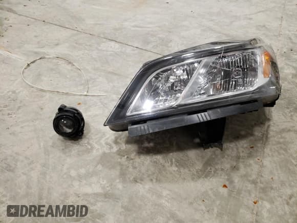 ✅ 2017 Chevrolet Traverse LT • VIN: 1GNKRGKD2HJ110729 • Lot: 72923253. Wystawiony na Copart z przebiegiem 83 591 mil. Bezpłatny archiwum sprzedaży aukcyjnych z USA i szczegółowy raport historii pojazdu na DreamBid. Zdjęcie 12.