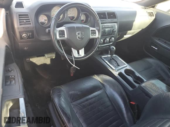 ✅ 2013 Dodge Challenger Rallye Redline • VIN: 2C3CDYAG5DH675294 • Lot: 79303024. Wystawiony na Copart z przebiegiem 170 304 mil. Bezpłatny archiwum sprzedaży aukcyjnych z USA i szczegółowy raport historii pojazdu na DreamBid. Zdjęcie 8.