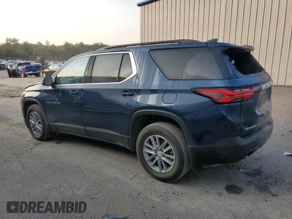 ✅ 2023 Chevrolet Traverse LT Cloth • VIN: 1GNEVGKWXPJ262654 • Lot: 70681294. Wystawiony na Copart z przebiegiem 32 537 mil. Bezpłatny archiwum sprzedaży aukcyjnych z USA i szczegółowy raport historii pojazdu na DreamBid. Zdjęcie 2.