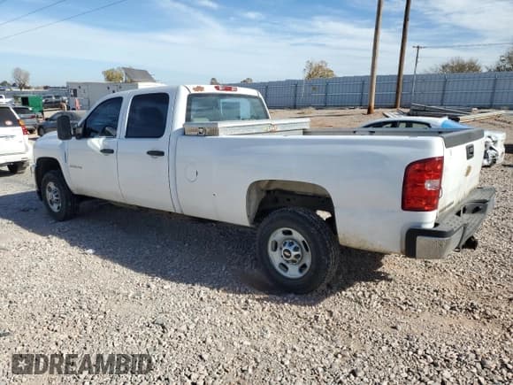 ✅ 2012 Chevrolet Silverado 2500HD Work Truck • VIN: 1GC1CVCG9CF172465 • Lot: 93243875. Wystawiony na Copart z przebiegiem 230 297 mil. Bezpłatny archiwum sprzedaży aukcyjnych z USA i szczegółowy raport historii pojazdu na DreamBid. Zdjęcie 2.
