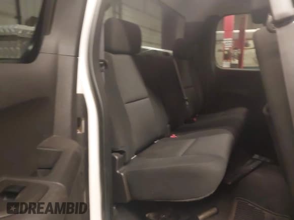 ✅ 2011 GMC Sierra 1500 SLE • VIN: 1GTR1VE01BZ205089 • Lot: 41711396. Wystawiony na IAAI z przebiegiem 299 823 mil. Bezpłatny archiwum sprzedaży aukcyjnych z USA i szczegółowy raport historii pojazdu na DreamBid. Zdjęcie 8.