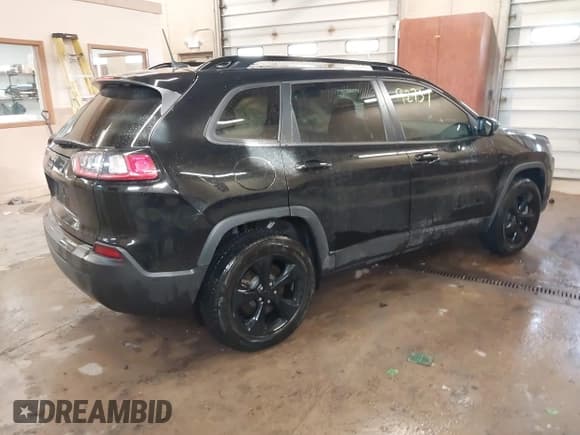 ✅ 2023 Jeep Cherokee Altitude Lux • VIN: 1C4PJMMB3PD106265 • Lot: 41492757. Wystawiony na IAAI z przebiegiem 25 270 mil. Bezpłatny archiwum sprzedaży aukcyjnych z USA i szczegółowy raport historii pojazdu na DreamBid. Zdjęcie 4.