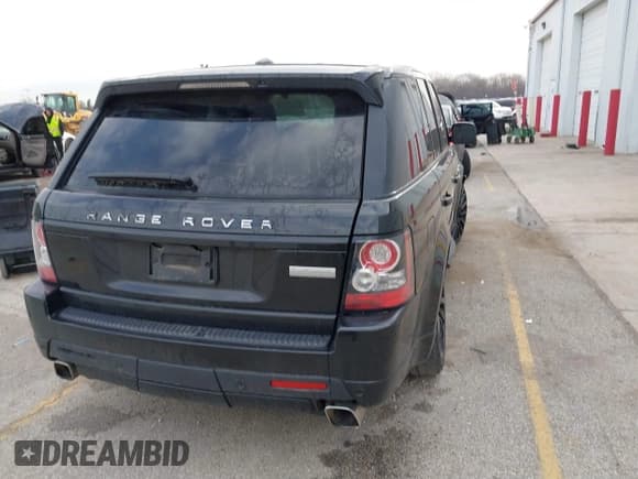 ✅ 2013 Land Rover Range Rover Sport SC Autobiography • VIN: SALSP2E45DA799858 • Lot: 41890344. Wystawiony na IAAI z przebiegiem 79 737 mil. Bezpłatny archiwum sprzedaży aukcyjnych z USA i szczegółowy raport historii pojazdu na DreamBid. Zdjęcie 4.