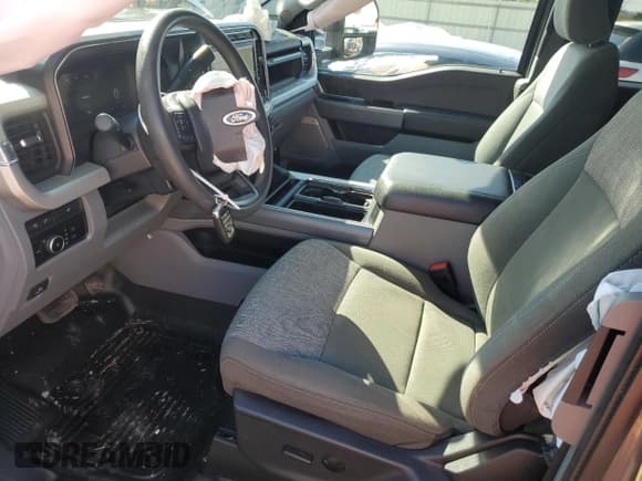 ✅ 2024 Ford F-250 • VIN: 1FT8X2BN5RED77555 • Лот: 83843285. Опубликован ранее на Copart с пробегом 33 449 миль. Бесплатный доступ к архиву аукционных продаж из США и подробный отчёт об истории автомобиля на DreamBid. Изображение 7.