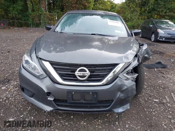 ✅ 2017 Nissan Altima SL • VIN: 1N4AL3AP5HC142966 • Lot: 43285901. Listed on IAAI with 83,140 mi. Free auction sales archive from the USA and detailed vehicle history report at DreamBid. Image 13.