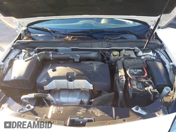 2015 Chevrolet Malibu LS z VIN 1G11B5SL9FF297660, wystawiony jako IAAI lot #43468619 z przebiegiem 241 193 mil mil oraz . Historia ofert i sprzedaży dostępna na DreamBid. Obrazek 10.