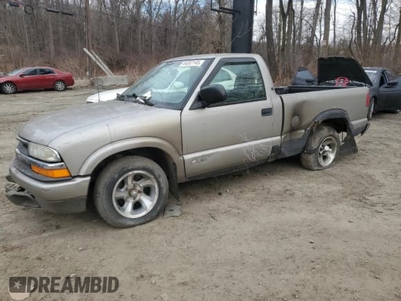 ✅ 2001 Chevrolet S-10 • VIN: 1GCCS14W818248267 • Лот: 44332145. Опубликован ранее на Copart с пробегом 228 375 миль. Бесплатный доступ к архиву аукционных продаж из США и подробный отчёт об истории автомобиля на DreamBid. Изображение 1.