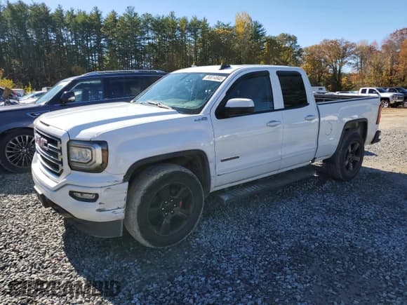 ✅ 2017 GMC Sierra 1500 • VIN: 1GTV2LEC1HZ188006 • Лот: 86814945. Опубликован ранее на Copart с пробегом 180 282 миль. Бесплатный доступ к архиву аукционных продаж из США и подробный отчёт об истории автомобиля на DreamBid. Изображение 1.