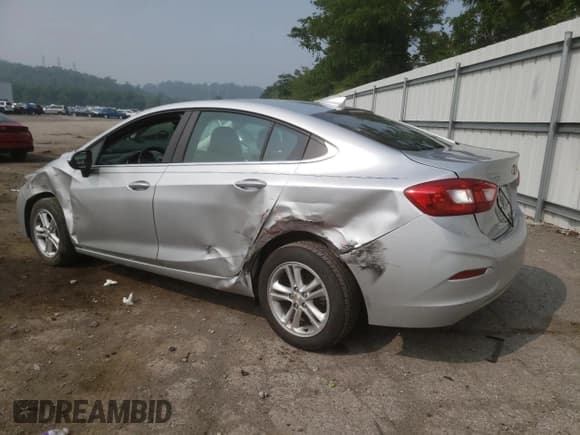 ✅ 2017 Chevrolet Cruze LT • VIN: 1G1BE5SM3H7252523 • Lot: 58298013. Listed on Copart with 75,209 mi. Free auction sales archive from the USA and detailed vehicle history report at DreamBid. Image 2.