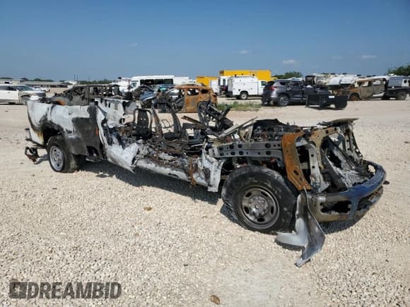 ✅ 2024 Ford F-250 XL • VIN: 1FT7X2AA3REE26813 • Lot: 56135665. Wystawiony na Copart z przebiegiem Nie podano. Bezpłatny archiwum sprzedaży aukcyjnych z USA i szczegółowy raport historii pojazdu na DreamBid. Zdjęcie 4.