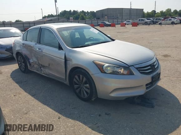 ✅ 2012 Honda Accord EX-L • VIN: 1HGCP2F81CA144948 • Lot: 43252031. Wystawiony na IAAI z przebiegiem 81 847 mil. Bezpłatny archiwum sprzedaży aukcyjnych z USA i szczegółowy raport historii pojazdu na DreamBid. Zdjęcie 1.