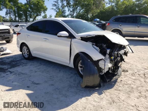 2022 Hyundai Accent SEL z VIN 3KPC24A61NE173476, wystawiony jako Copart lot #49725354 z przebiegiem 8 831 mil mil oraz . Historia ofert i sprzedaży dostępna na DreamBid. Obrazek 4.