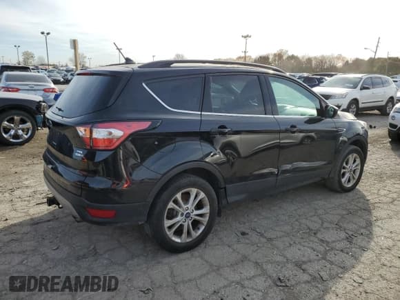 ✅ 2018 Ford Escape SEL • VIN: 1FMCU9HD7JUA69903 • Lot: 92733395. Wystawiony na Copart z przebiegiem 122 039 mil. Bezpłatny archiwum sprzedaży aukcyjnych z USA i szczegółowy raport historii pojazdu na DreamBid. Zdjęcie 3.
