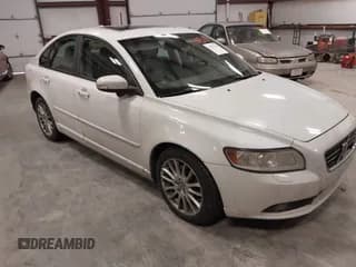 ✅ 2008 Volvo S40 R-Design • VIN: YV1MS672482382792 • Lot: 41725169. Listed on IAAI with 261,555 mi. Free auction sales archive from the USA and detailed vehicle history report at DreamBid. Image 1.