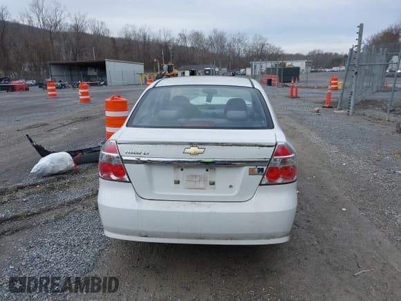 ✅ 2011 Chevrolet Aveo 1LT • VIN: KL1TD5DE2BB230366 • Lot: 41472714. Wystawiony na IAAI z przebiegiem 151 915 mil. Bezpłatny archiwum sprzedaży aukcyjnych z USA i szczegółowy raport historii pojazdu na DreamBid. Zdjęcie 16.