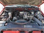 ✅ 1999 GMC Jimmy SLS • VIN: 1GKCS18W6XK520003 • Lot: 52547025. Wystawiony na Copart z przebiegiem 133 102 mil. Bezpłatny archiwum sprzedaży aukcyjnych z USA i szczegółowy raport historii pojazdu na DreamBid. Zdjęcie 11.