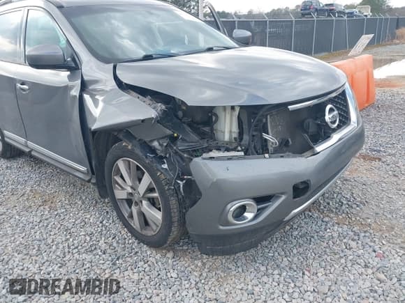 ✅ 2015 Nissan Pathfinder SV • VIN: 5N1AR2MN1FC625358 • Lot: 41516270. Listed on IAAI with 166,688 mi. Free auction sales archive from the USA and detailed vehicle history report at DreamBid. Image 6.