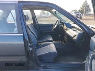 ✅ 1988 Honda Accord • VIN: 1HGCA5646JA040744 • Lot: 43807596. Wystawiony na IAAI z przebiegiem 233 498 mil. Bezpłatny archiwum sprzedaży aukcyjnych z USA i szczegółowy raport historii pojazdu na DreamBid. Zdjęcie 5.