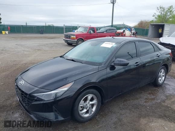 ✅ 2021 Hyundai Elantra SE • VIN: KMHLL4AGXMU105372 • Lot: 42045638. Listed on IAAI with 60,334 mi. Free auction sales archive from the USA and detailed vehicle history report at DreamBid. Image 2.
