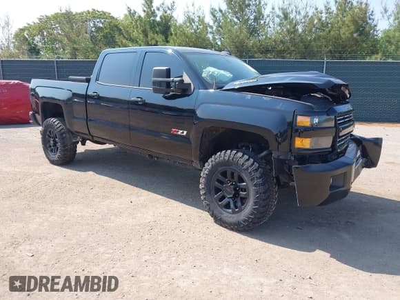 ✅ 2017 Chevrolet Silverado 2500HD LT • VIN: 1GC1KVEY2HF115380 • Lot: 42371106. Listed on IAAI with 85,281 mi. Free auction sales archive from the USA and detailed vehicle history report at DreamBid. Image 1.