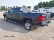 ✅ 2018 Chevrolet Silverado 1500 LT • VIN: 3GCUKREC9JG449662 • Lot: 43138053. Wystawiony na IAAI z przebiegiem 246 548 mil. Bezpłatny archiwum sprzedaży aukcyjnych z USA i szczegółowy raport historii pojazdu na DreamBid. Zdjęcie 3.