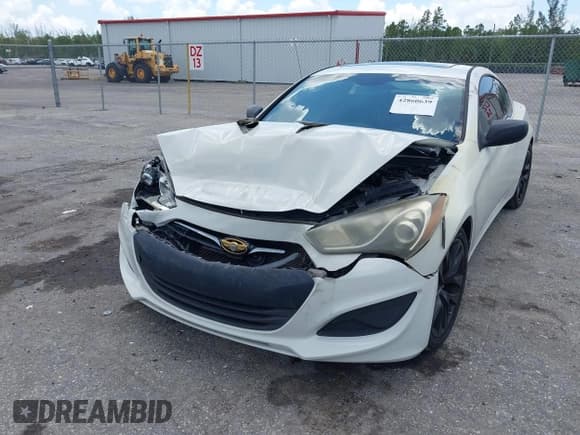 ✅ 2013 Hyundai Genesis Coupe 2.0T • VIN: KMHHT6KD0DU093139 • Lot: 42860639. Wystawiony na IAAI z przebiegiem 137 338 mil. Bezpłatny archiwum sprzedaży aukcyjnych z USA i szczegółowy raport historii pojazdu na DreamBid. Zdjęcie 2.