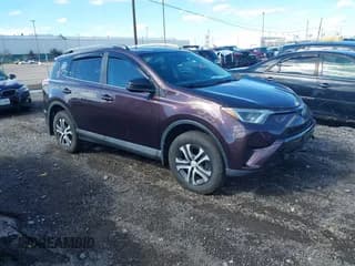 ✅ 2017 Toyota RAV4 LE • VIN: 2T3BFREV7HW683807 • Lot: 43397002. Wystawiony na IAAI z przebiegiem 37 197 mil. Bezpłatny archiwum sprzedaży aukcyjnych z USA i szczegółowy raport historii pojazdu na DreamBid. Zdjęcie 1.